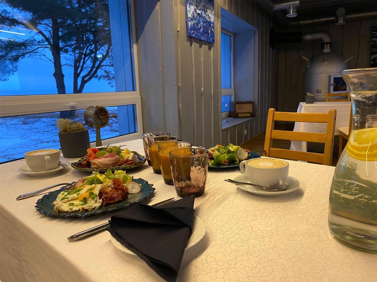 Vergi Sadam & Restoran Wirkes' Екстериор снимка